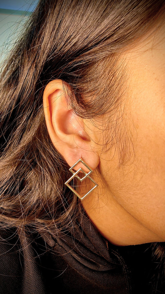 18kt Geometric Square Gold Earring - Kakadia Jewels