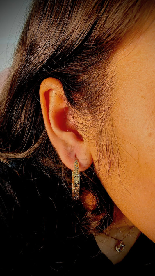 18kt Square Gold Hoop - Diamond Cut - Kakadia Jewels