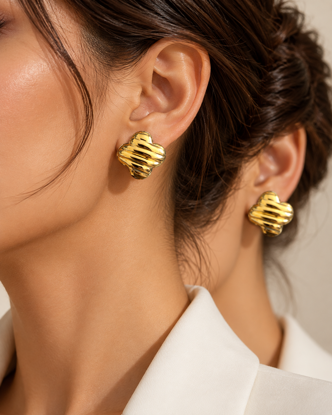 Sculpted Clover Gold Stud Earrings