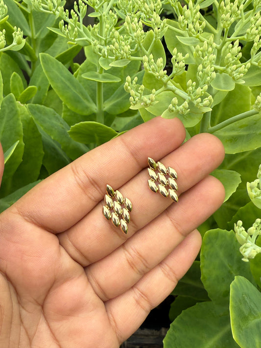 How to Style 18kt Gold Jewelry for Everyday Wear: A Complete Guide - Kakadia Jewels