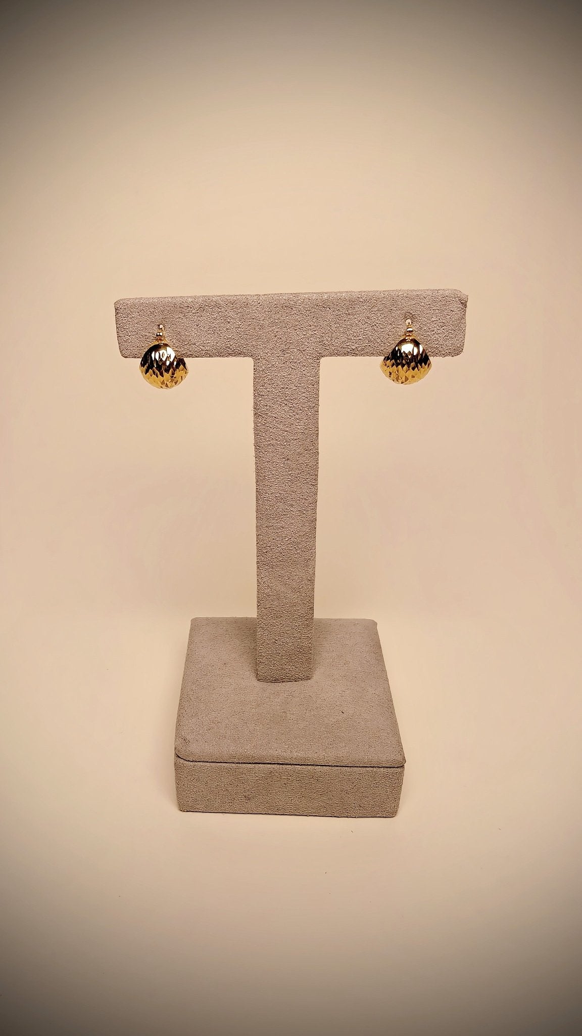 18kt Gold Cup Huggies - Kakadia Jewels