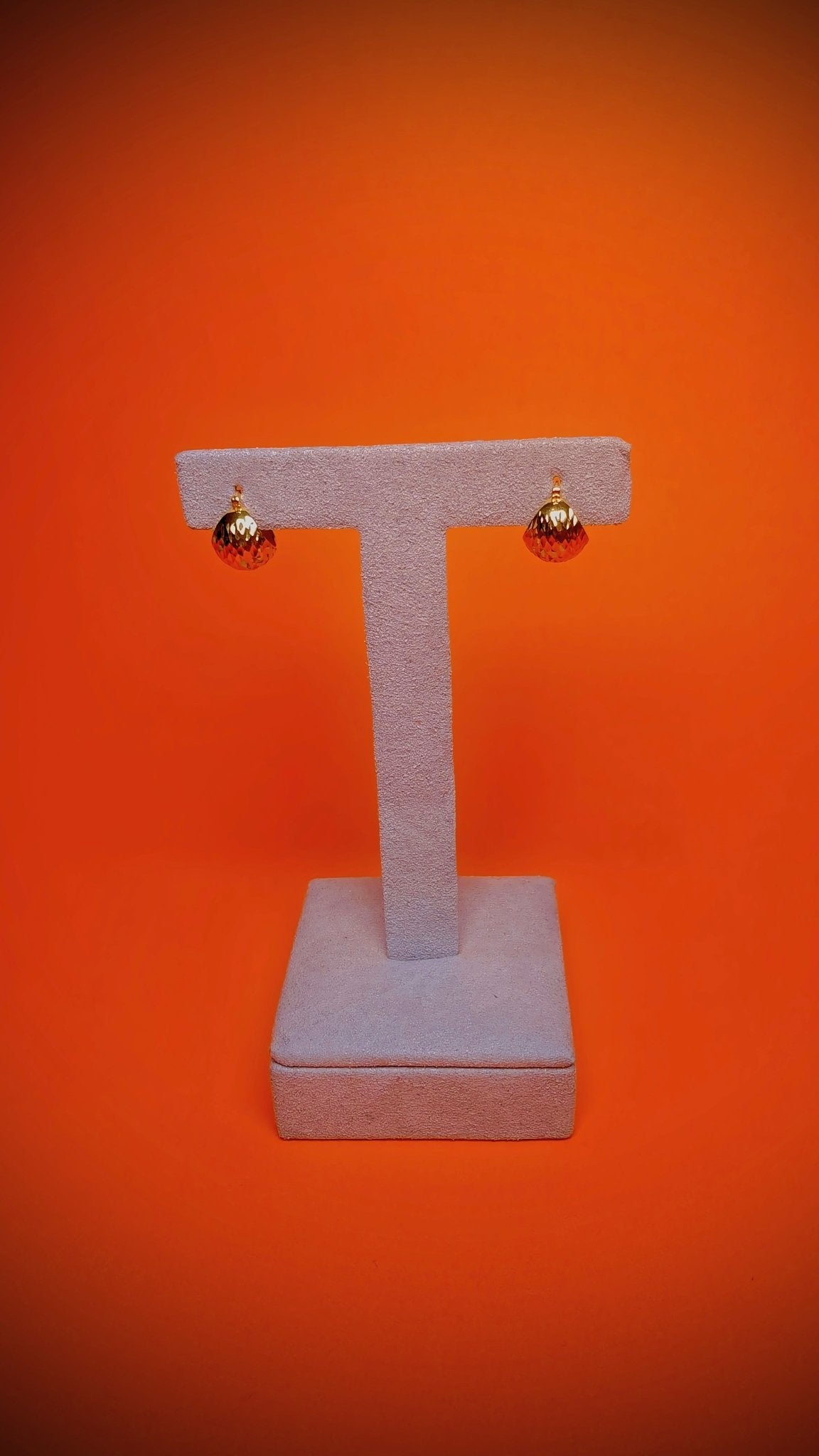 18kt Gold Cup Huggies - Kakadia Jewels