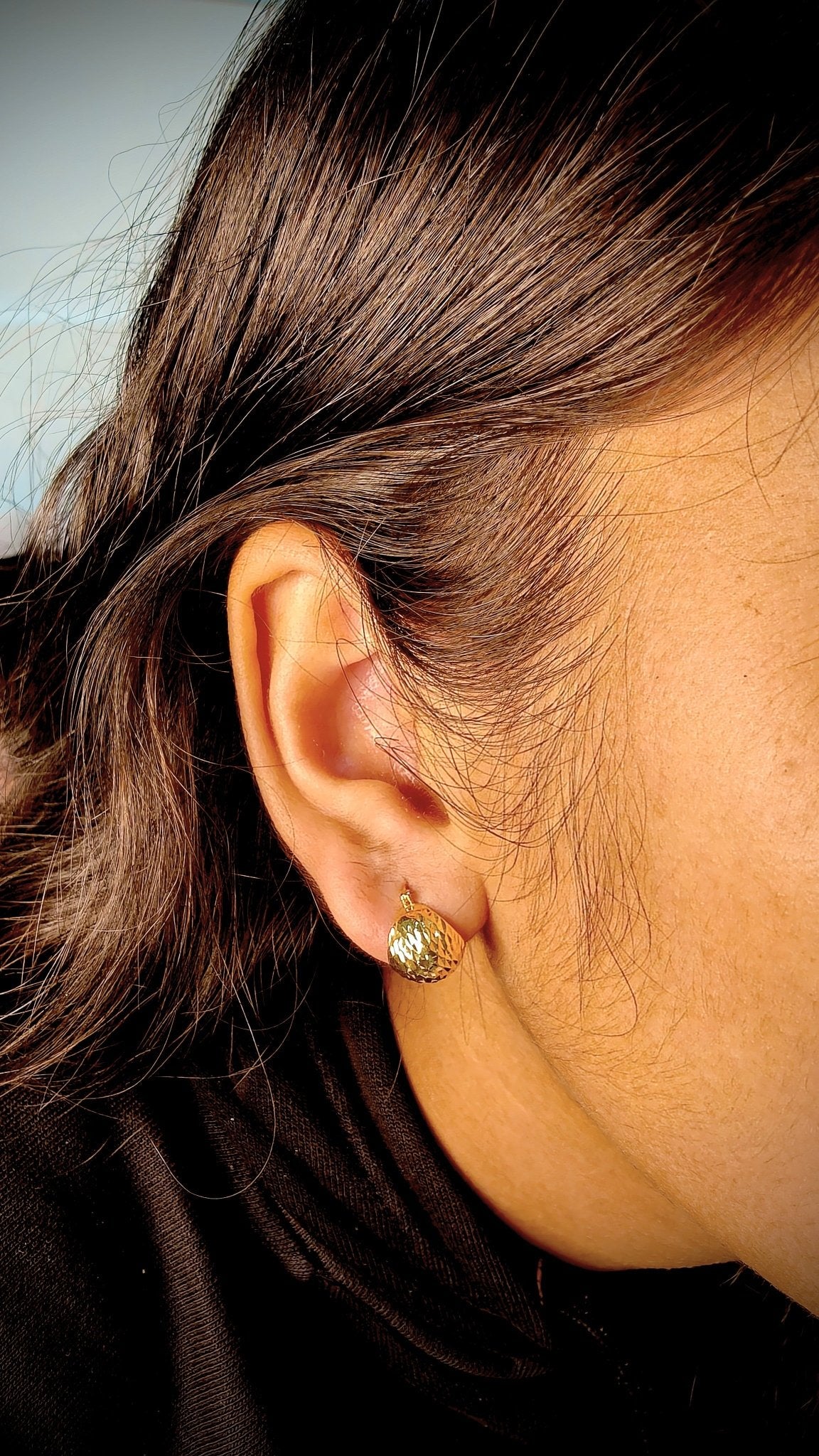 18kt Gold Cup Huggies - Kakadia Jewels